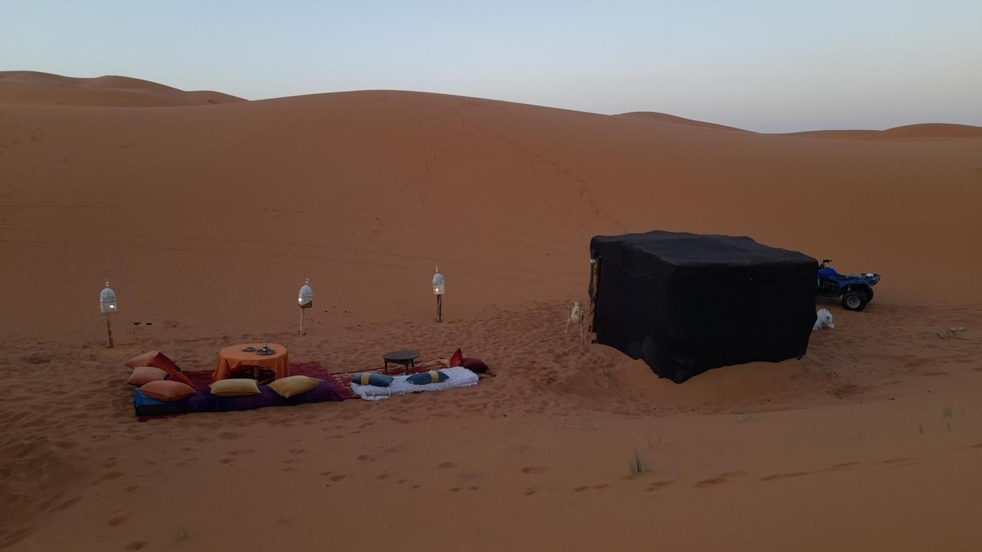 Erg Chebbi Starlight Camp 호텔 메르주가 객실 사진