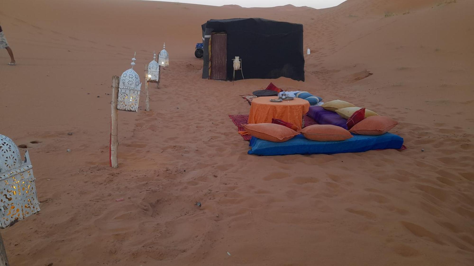 Erg Chebbi Starlight Camp 호텔 메르주가 객실 사진